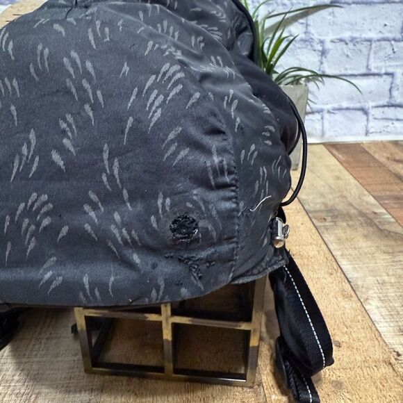 Lululemon Run All Day Backpack
Pitter Patter Black has minor flaws